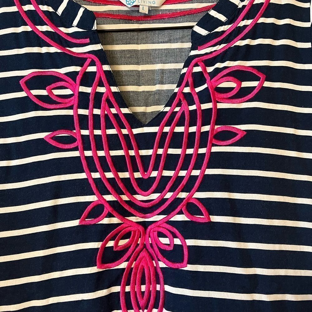Escapada Living Navy Stripe Pink Embroidered Tunic Top sz L - Picture 2 of 7